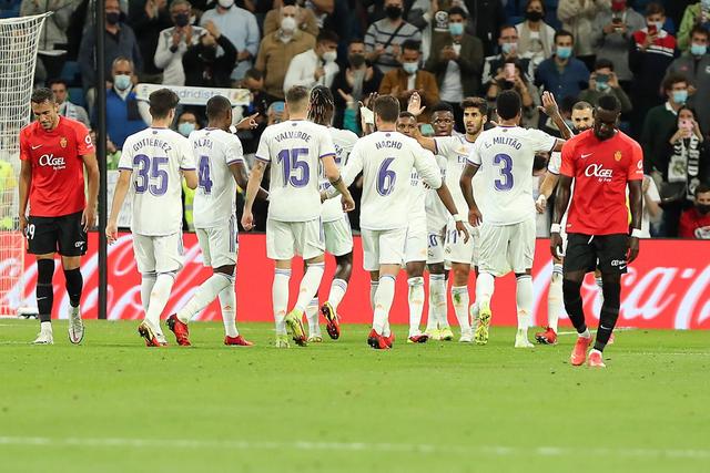 英超-麦迪逊梅开二度 曼城0-4热刺遭遇5连败